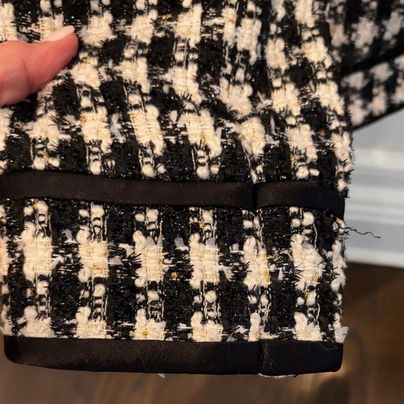 ALICE +OLIVIA Corwin Jacket - Picture 11 of 15